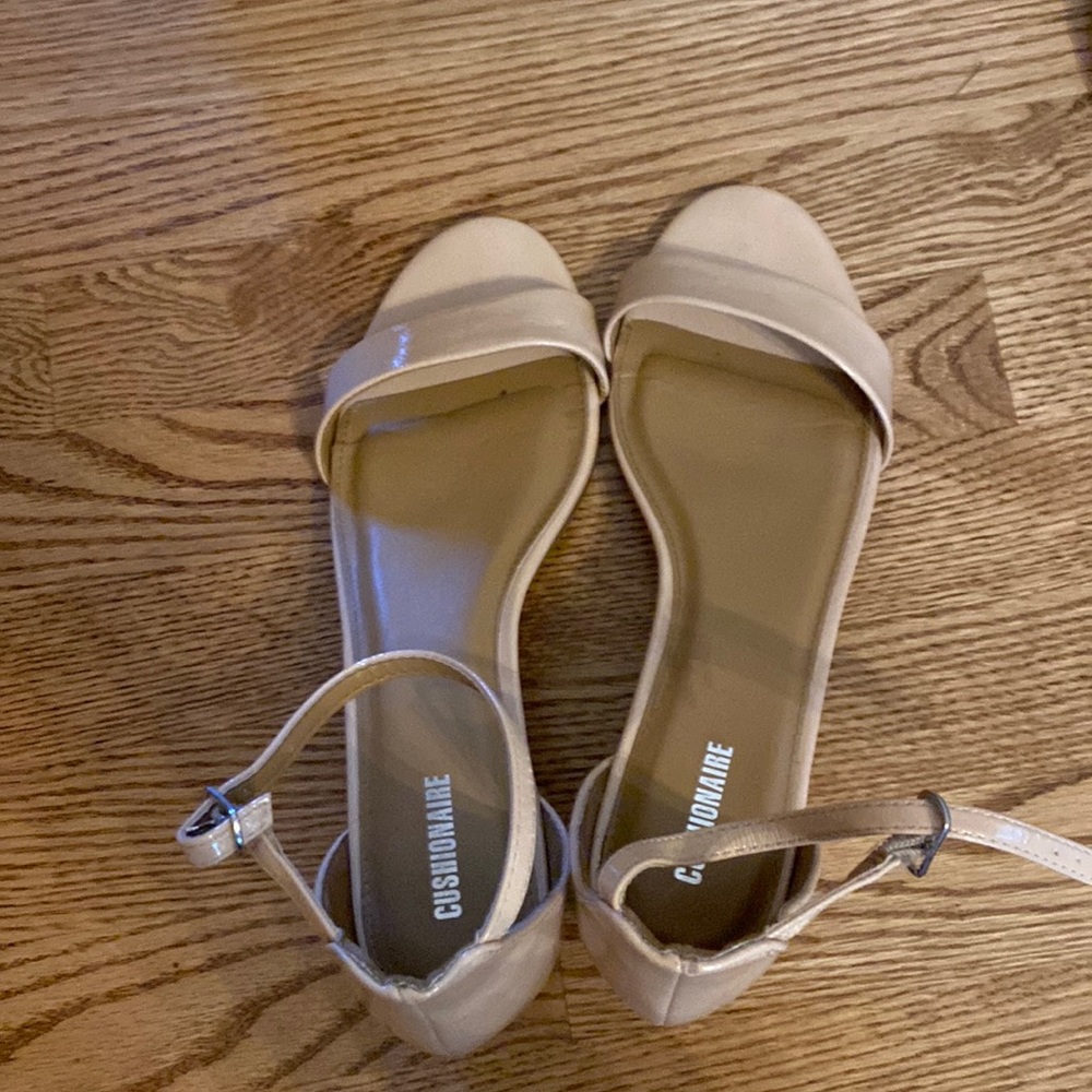 Taupe dress shoes